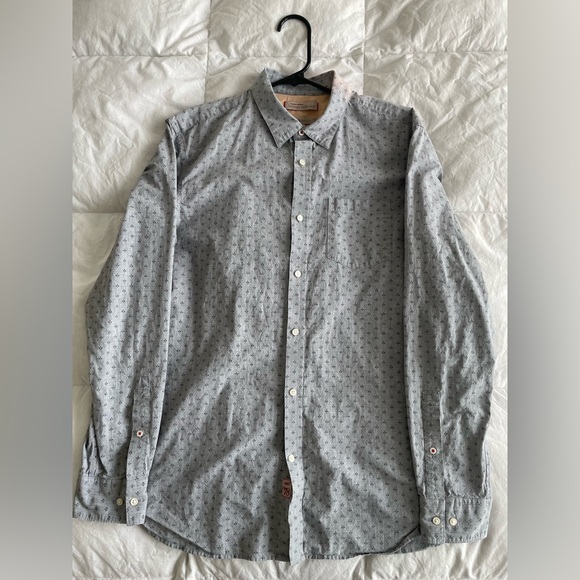 Banana Republic long sleeve casual button down - Picture 1 of 3